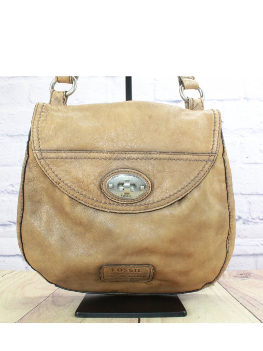 Vintage Fossil Distressed Leather Crossbody Shoulder Hobo Style Bag Adjust Strap
